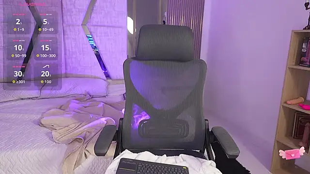 CleeoAdams  online show from 22, 11, 2025