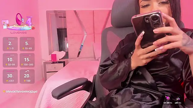 CleeoAdams  online show from 12, 3, 2025