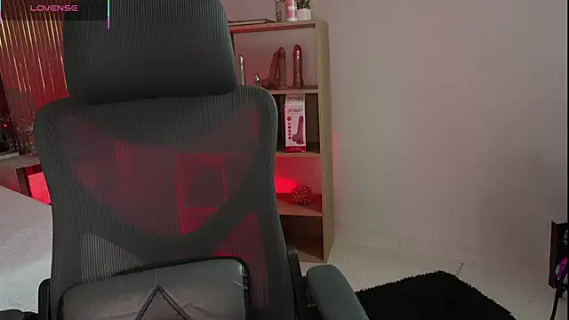 CleeoAdams  online show from 9, 1, 2026