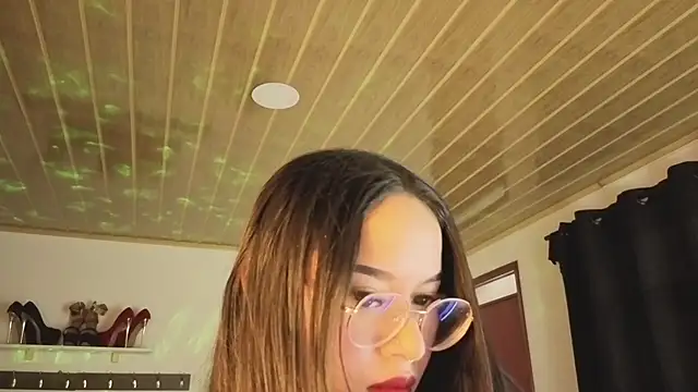 Renaxi Smith online show from 23, 9, 2025