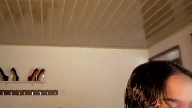 Renaxi Smith online show from 4, 10, 2025