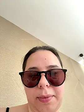 Snapshot of Teasingsarah chatting on 10, 10, 2025 Teasingsarah online show from 10, 10, 2025