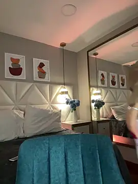 Sara  collins   online show from 23, 4, 2026