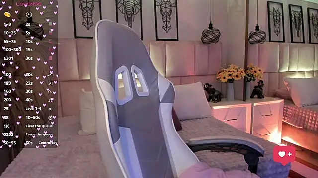 Sara  collins   online show from 23, 9, 2025