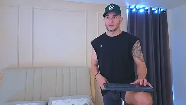 Snapshot of mr_danni chatting on 26, 6, 2026 mr danni online show from 26, 6, 2026