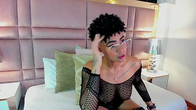 LuciaWallace online show from 21, 9, 2025