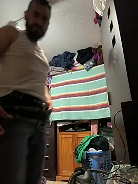 leonardohot1987 online show from 5, 3, 2025