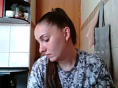 Snapshot of Yuliia30 chatting on 4, 7, 2026 Yuliia30 online show from 4, 7, 2026