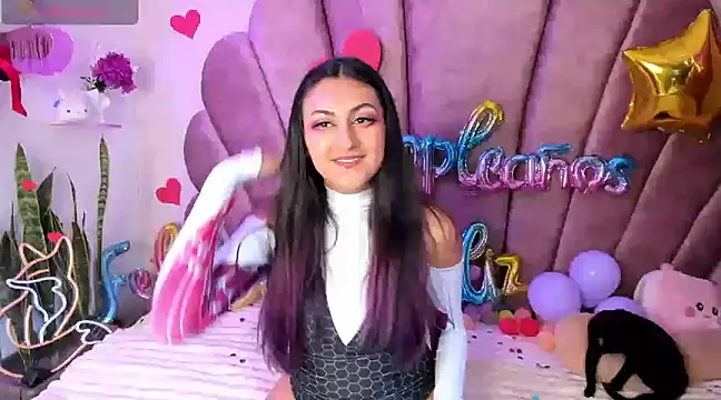 sweetfoxy 17 online show from 25, 2, 2025