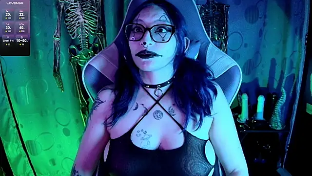 Kimlennox  online show from 4, 11, 2025