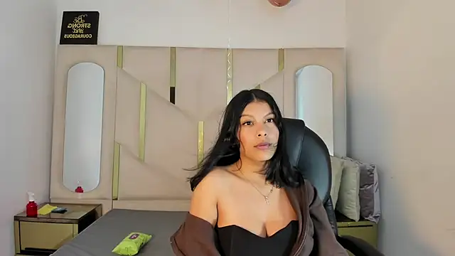 Snapshot of Salmaportman69 chatting on 4, 2, 2026 Salmaportman69 online show from 4, 2, 2026