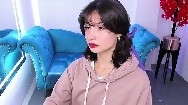 Akaza Hakuji  online show from 16, 12, 2025