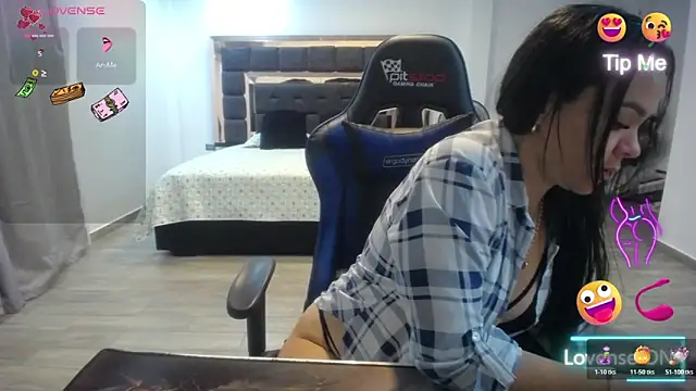 Snapshot of Francheskasmile chatting on 16, 11, 2025 Francheskasmile online show from 16, 11, 2025