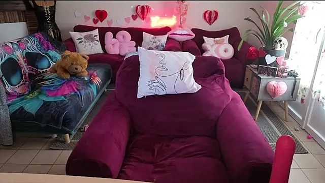 Miss luxiole online show from 17, 2, 2026