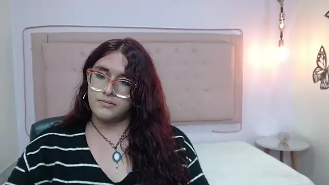 Snapshot of kathepickmanx chatting on 9, 9, 2025 kathepickmanx online show from 9, 9, 2025