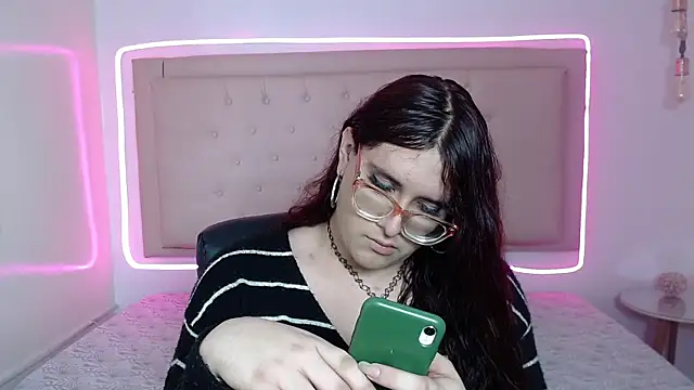 Snapshot of kathepickmanx chatting on 24, 10, 2025 kathepickmanx online show from 24, 10, 2025