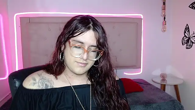 Snapshot of kathepickmanx chatting on 9, 10, 2025 kathepickmanx online show from 9, 10, 2025