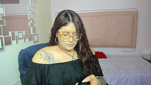 Snapshot of kathepickmanx chatting on 14, 11, 2025 kathepickmanx online show from 14, 11, 2025