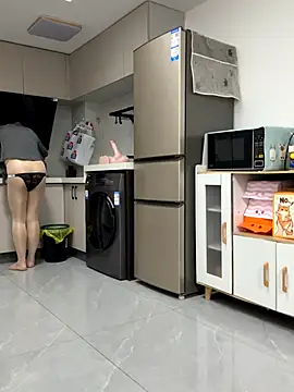 Hey-Cute online show from 26, 10, 2025