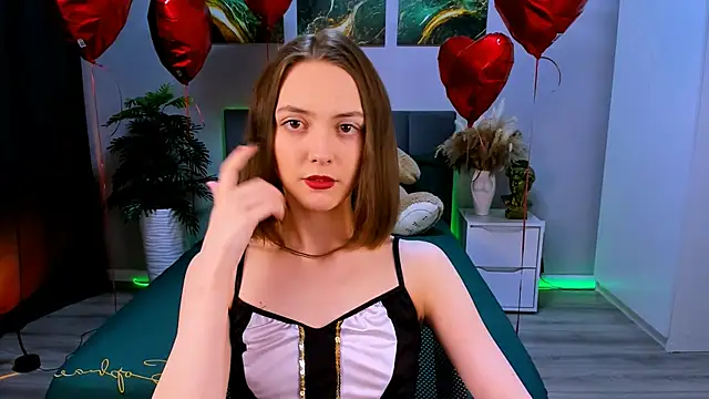 JesssWalker online show from 11, 3, 2025