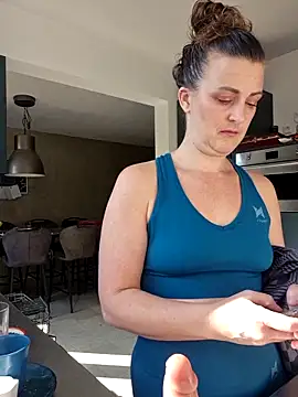 cumtomama online show from 29, 9, 2025