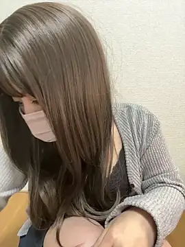 momo-love online show from 15, 3, 2025