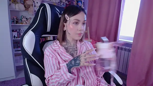 Catharsisi online show from 21, 2, 2025