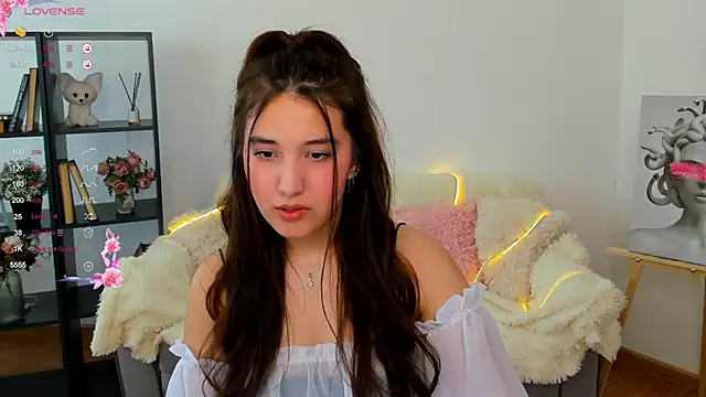 anna elfi online show from 8, 3, 2025