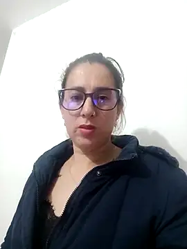 CHARLOTTE 1711 online show from 6, 3, 2025