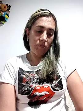 CHARLOTTE 1711 online show from 5, 2, 2026