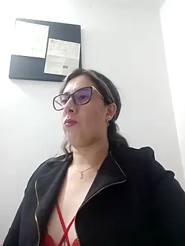 CHARLOTTE 1711 online show from 26, 2, 2025