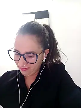 CHARLOTTE 1711 online show from 19, 3, 2025