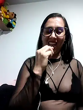 CHARLOTTE 1711 online show from 17, 11, 2025