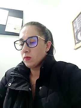 CHARLOTTE 1711 online show from 9, 2, 2025