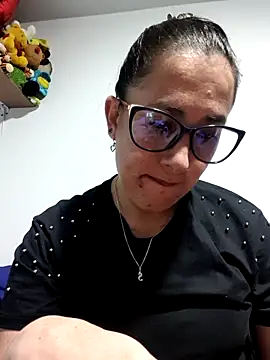 CHARLOTTE 1711 online show from 19, 10, 2025