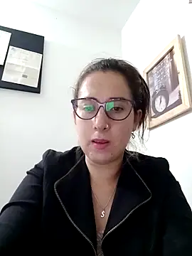 CHARLOTTE 1711 online show from 4, 3, 2025