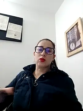 CHARLOTTE 1711 online show from 4, 3, 2025