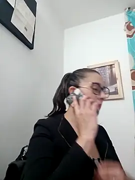 CHARLOTTE 1711 online show from 25, 2, 2025