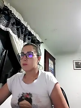 CHARLOTTE 1711 online show from 11, 9, 2025