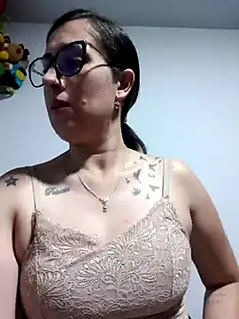 CHARLOTTE 1711 online show from 19, 11, 2025