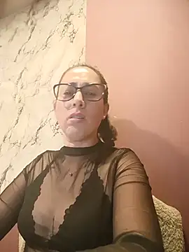 Snapshot of CHARLOTTE_1711 chatting on 6, 6, 2026 CHARLOTTE 1711 online show from 6, 6, 2026