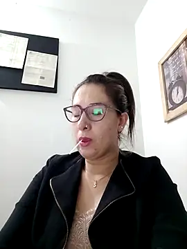 CHARLOTTE 1711 online show from 3, 3, 2025