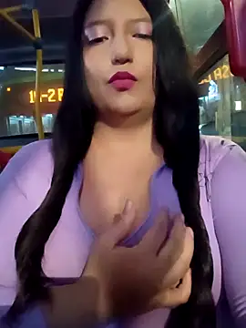 Snapshot of Melyy_Edii chatting on 6, 11, 2025 Melyy Edii online show from 6, 11, 2025