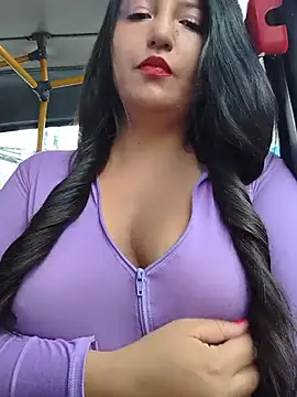 Snapshot of Melyy_Edii chatting on 8, 7, 2026 Melyy Edii online show from 8, 7, 2026