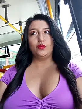 Snapshot of Melyy_Edii chatting on 13, 3, 2025 Melyy Edii online show from 13, 3, 2025