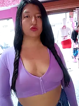 Snapshot of Melyy_Edii chatting on 2, 11, 2025 Melyy Edii online show from 2, 11, 2025