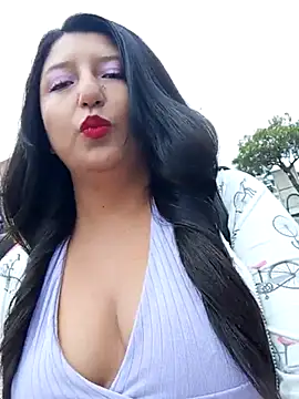 Snapshot of Melyy_Edii chatting on 20, 3, 2025 Melyy Edii online show from 20, 3, 2025