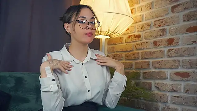 Snapshot of SunnCornfield chatting on 24, 1, 2025 SunnCornfield online show from 24, 1, 2025