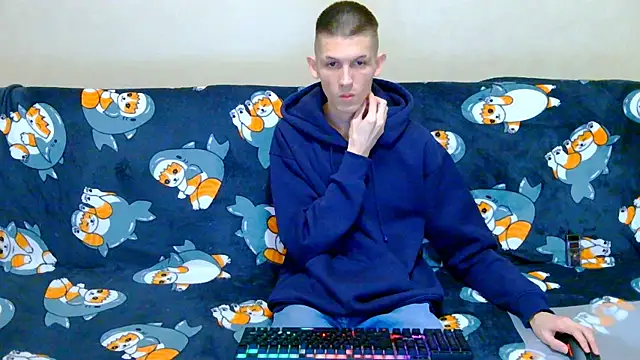 Snapshot of Lester_Broo chatting on 3, 10, 2025 Lester Broo online show from 3, 10, 2025