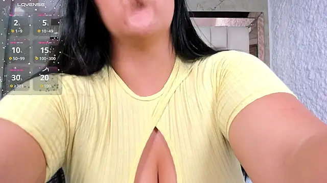 Snapshot of katleya_lewiis chatting on 10, 6, 2026 katleya lewiis online show from 10, 6, 2026